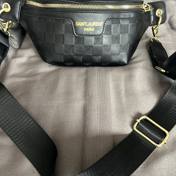 SALE FASHION FANNY PACK OR SLING NWOT - Picture 4 of 5